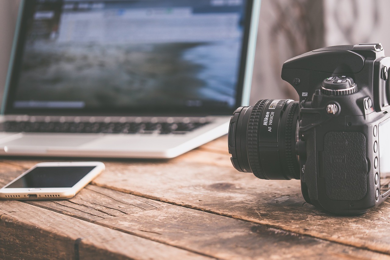15 Must-Have Travel Gadgets For Your Next Trip (2024)