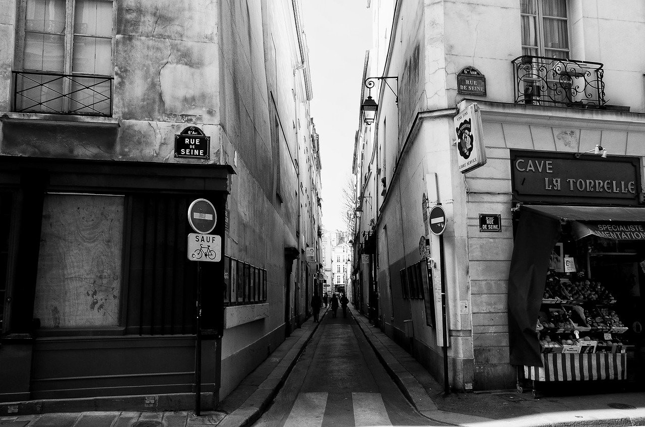 Explore Paris With Free Walking Tours