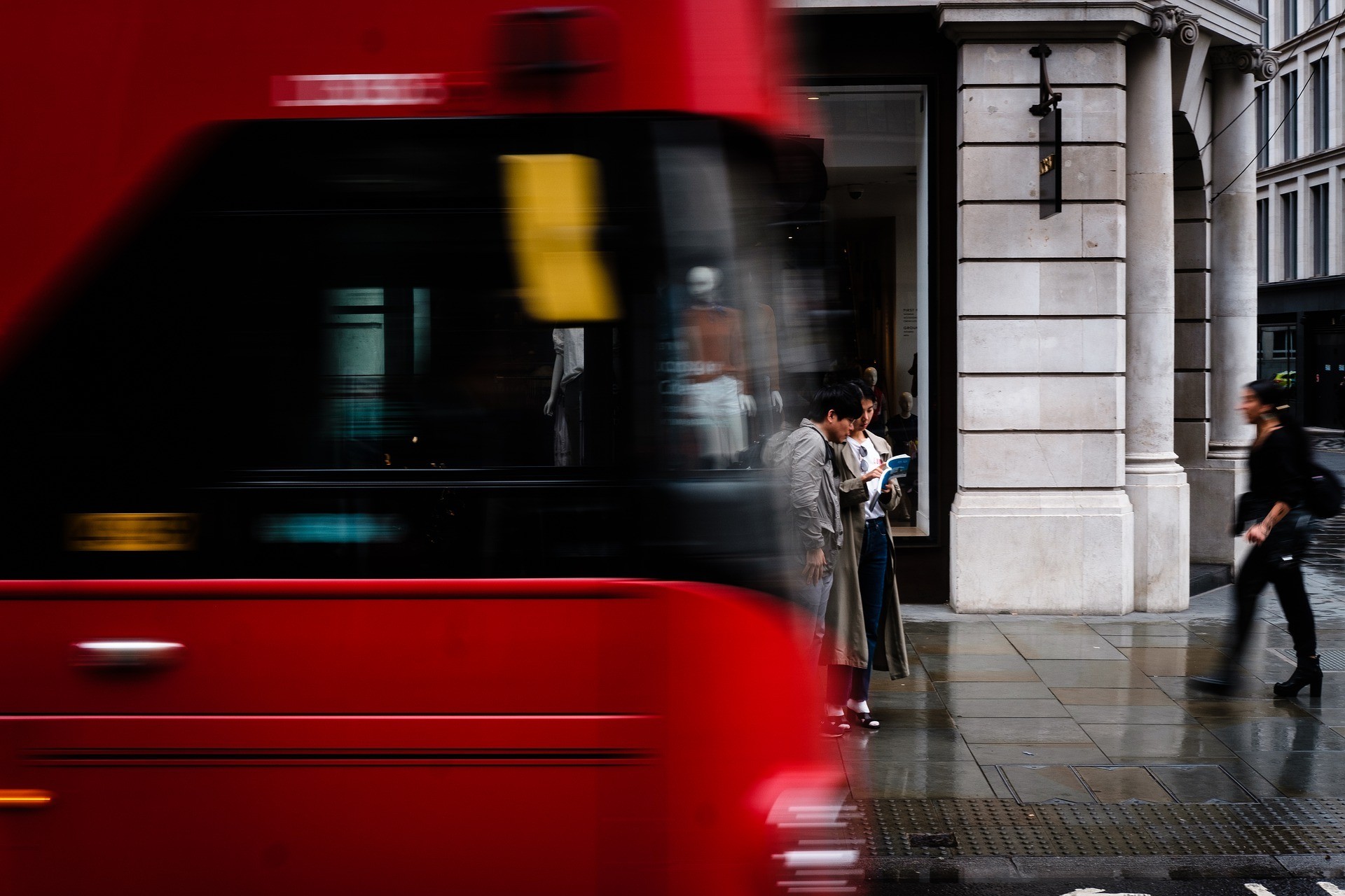 12 Unforgettable Hours in London by Stasher and Klook