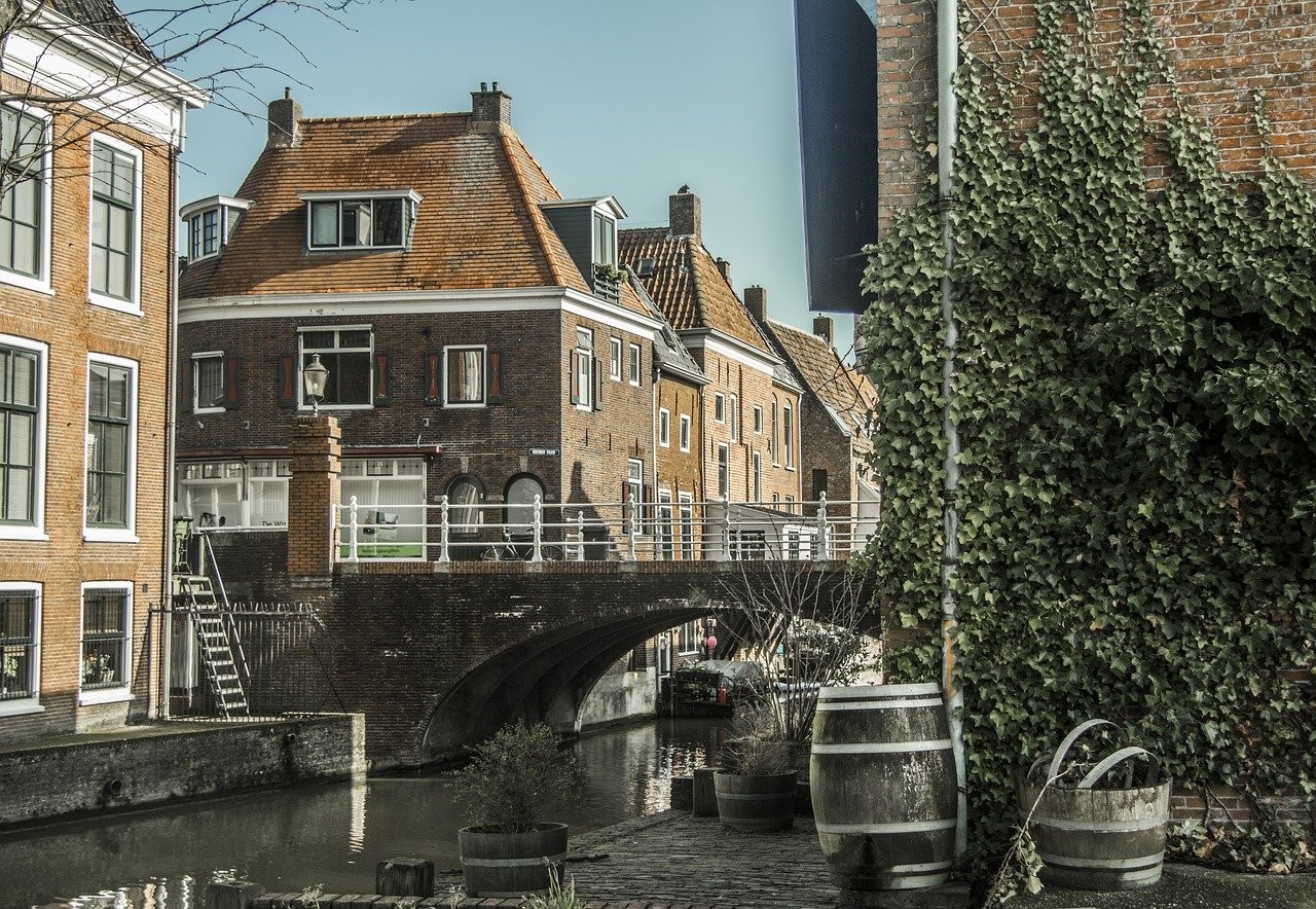 An In-Depth Guide to Amsterdam Luggage Storage