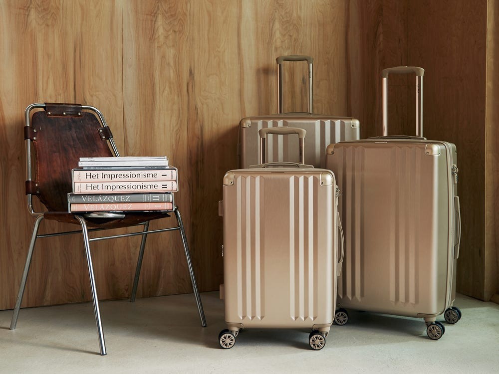 CALPAK Luggage Reviews