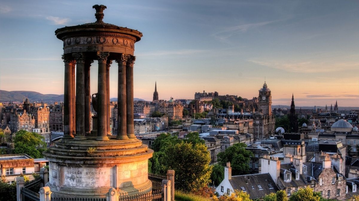 The Best Neighborhoods to Stay in Edinburgh