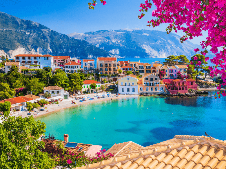 The 5 Best Greek Islands for a Honeymoon