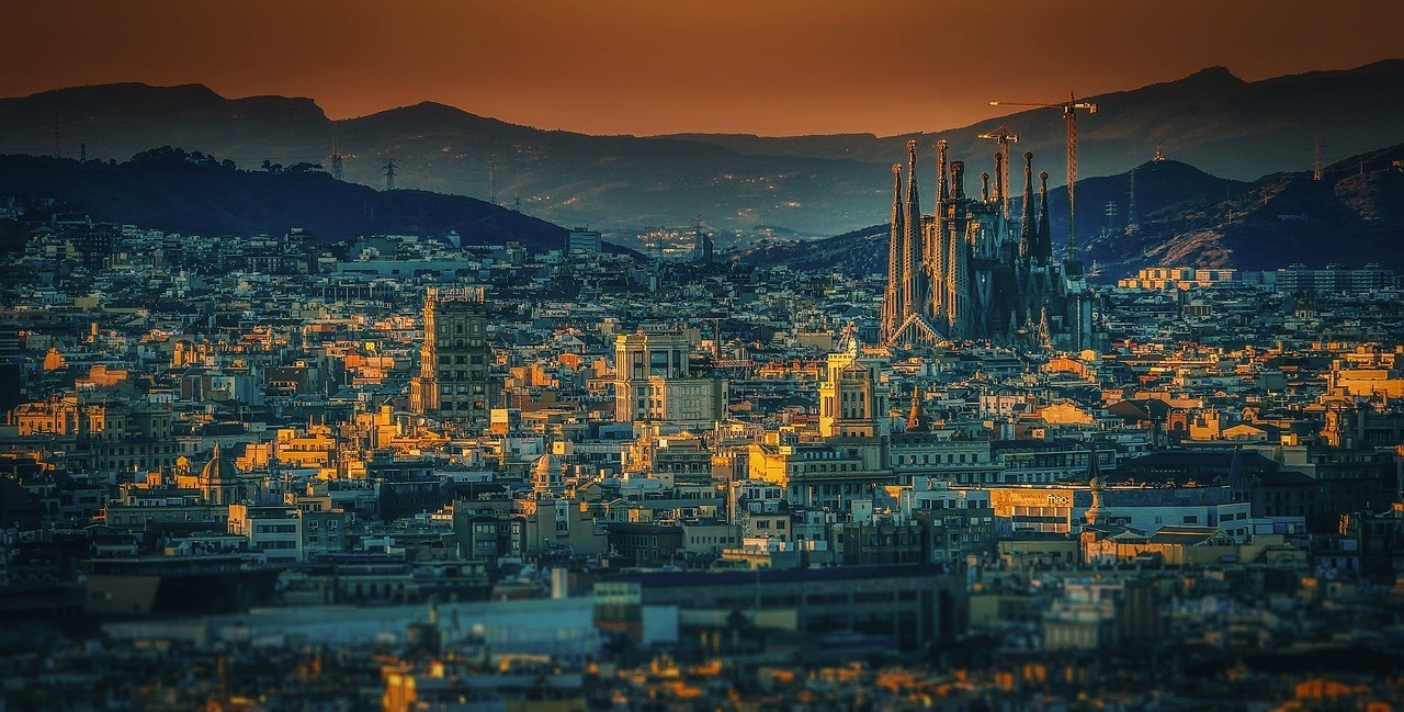 Dónde Alojarse En Barcelona: Las Mejores Zonas