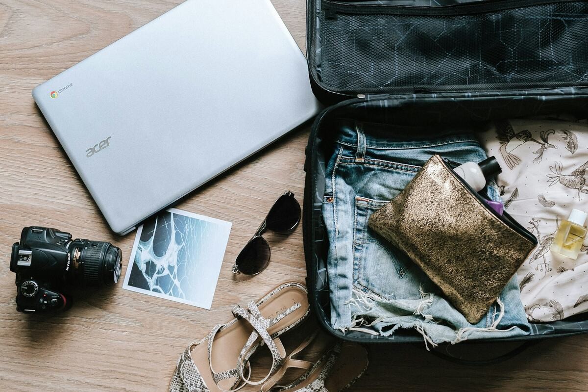 The Ultimate Travel Checklist Guide — By Experts, For Explorers