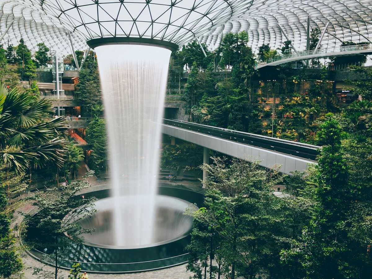 How to Spend a 6, 12, 24, and 48 Hour Layover at Singapore’s Changi Airport (with Luggage Storage Tips)