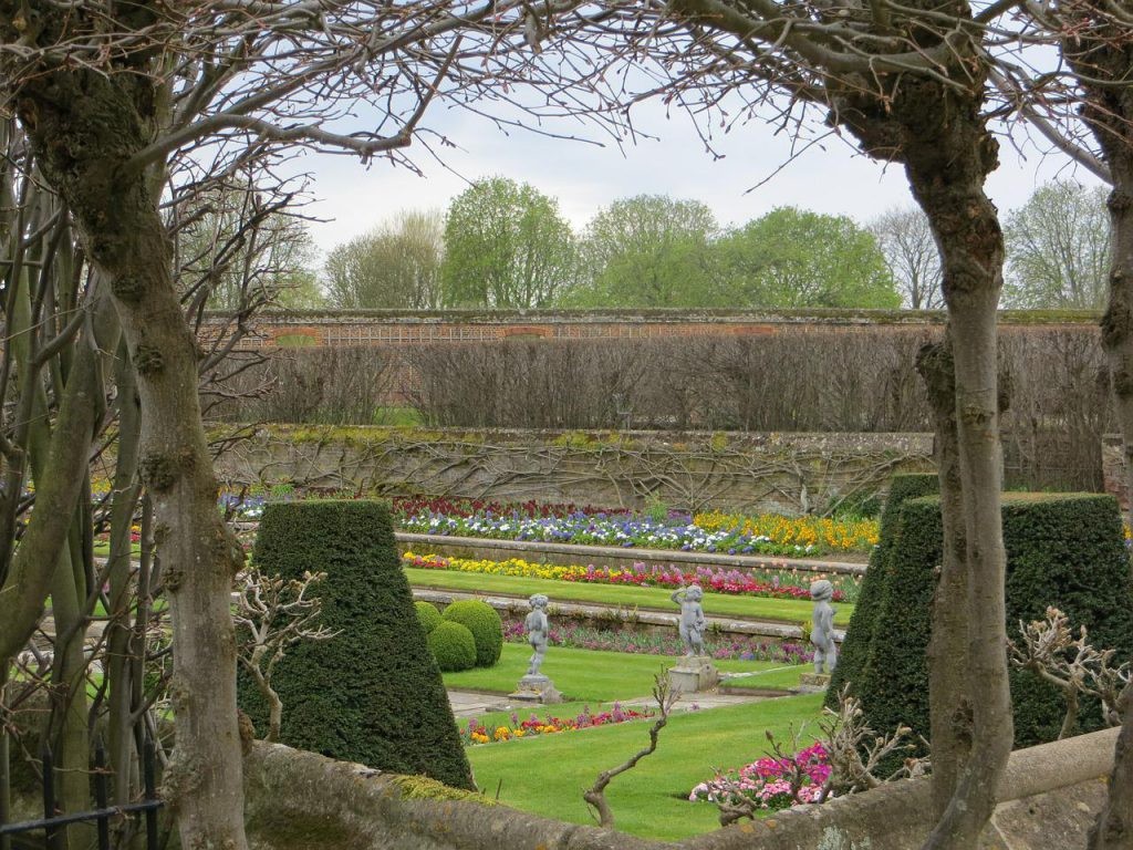 hampton court palace garden in london has a massive land