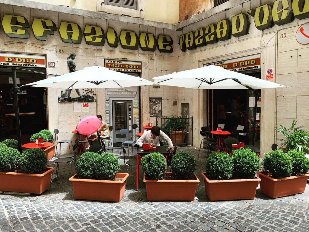 la casa del caffe tazza d'oro outdoor dining area